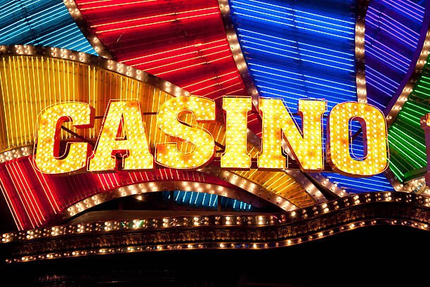 hugoslot mobile app interface showing live casino games and betting options